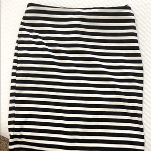 Black and White Striped Pencil Skirt